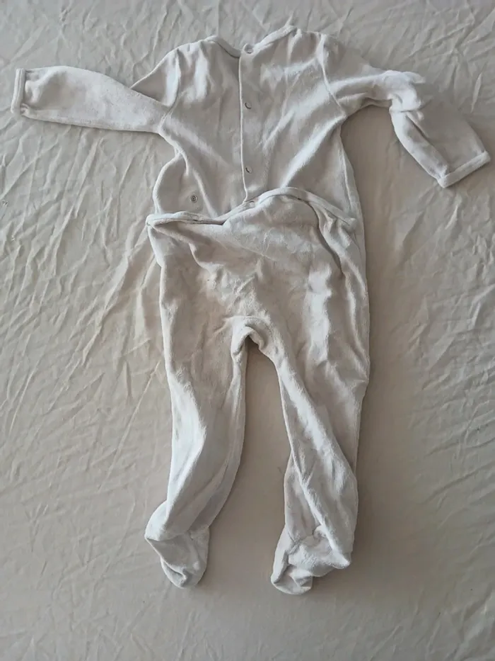 Pyjama 1 pièce 18 mois - photo numéro 3