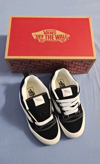 Baskets Vans Knu Skool femme cuir noire et blanche taille 36