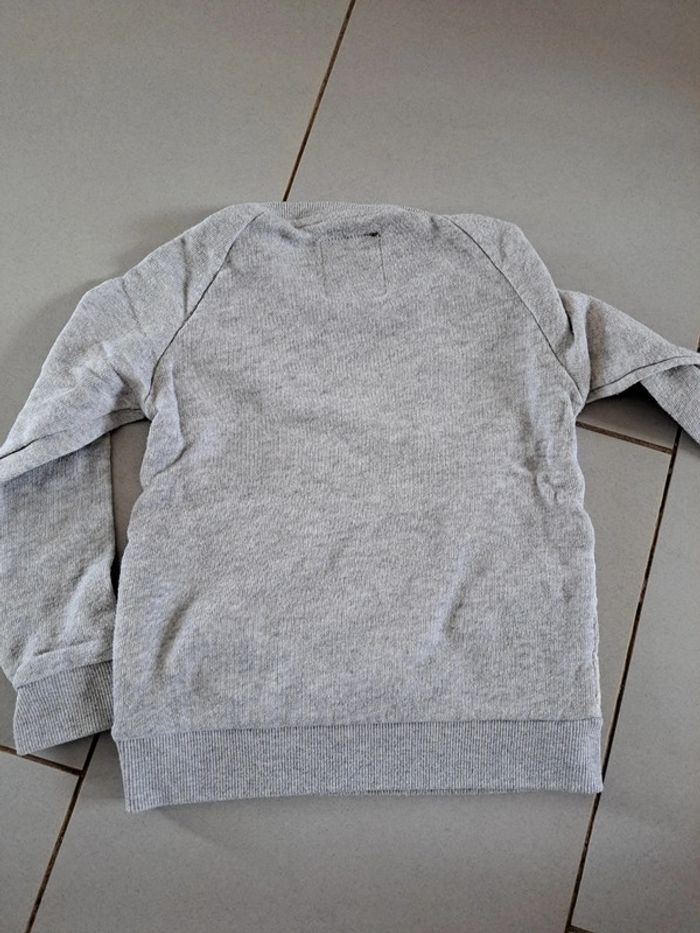 Sweat 4/5 ans - photo numéro 2