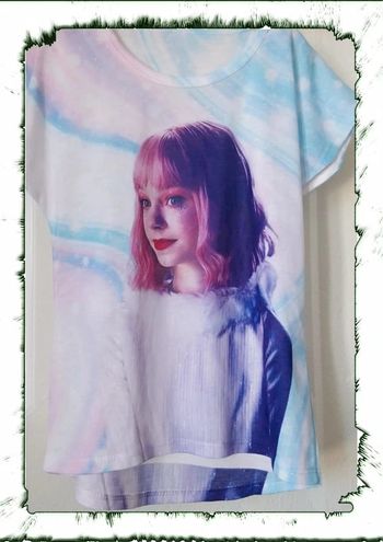 T-shirt 6 ans série mercredi neuf