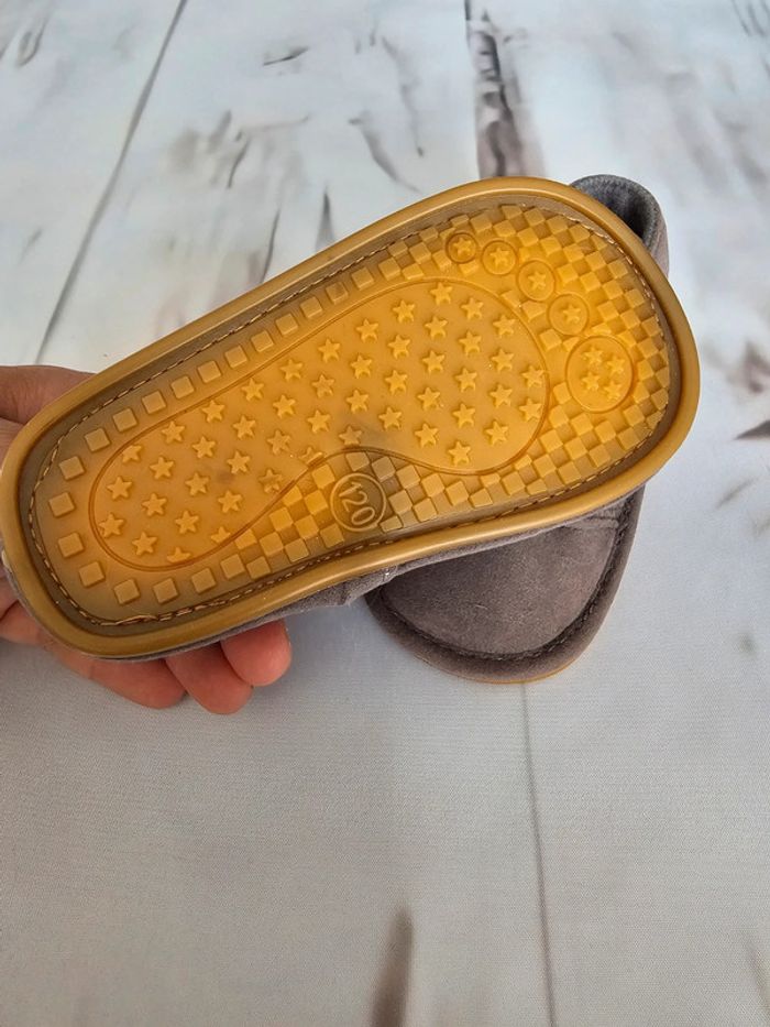 Paire de chaussures 6/12 mois - photo numéro 2