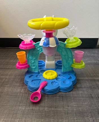 Marchand de glace pâte à modeler 