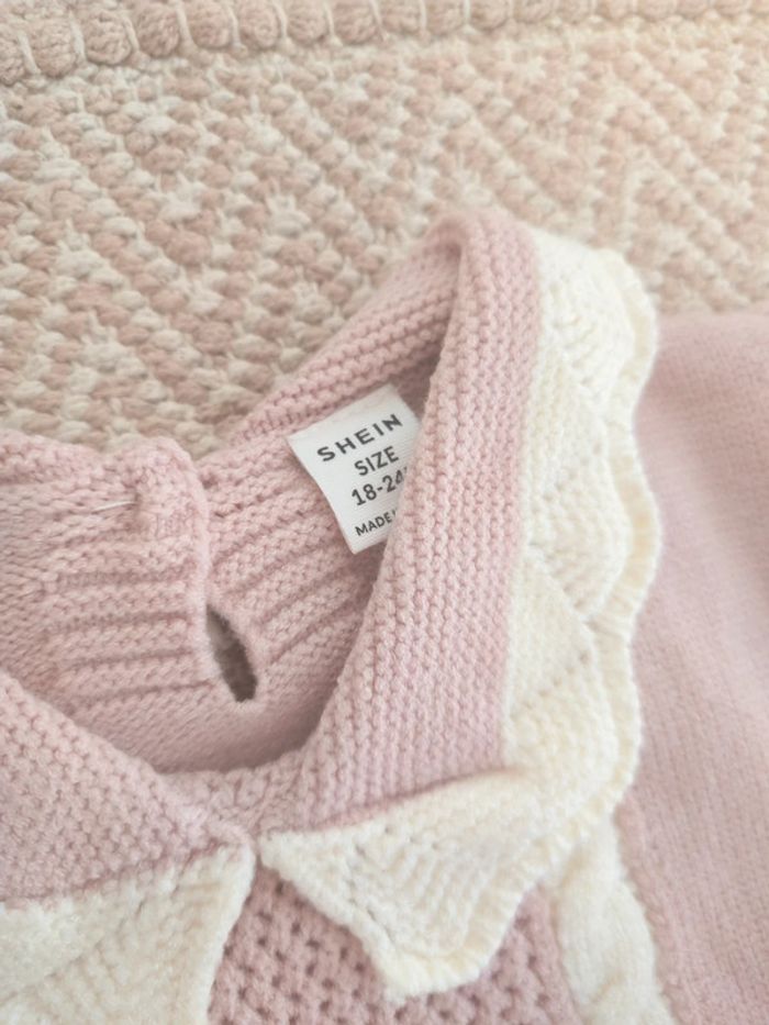 Barboteuse en laine rose avec chaussettes hautes 2 ans - photo numéro 2