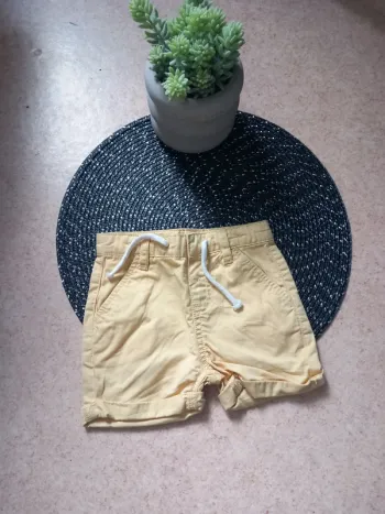 Short jaune bébé – Gémo – 12 mois