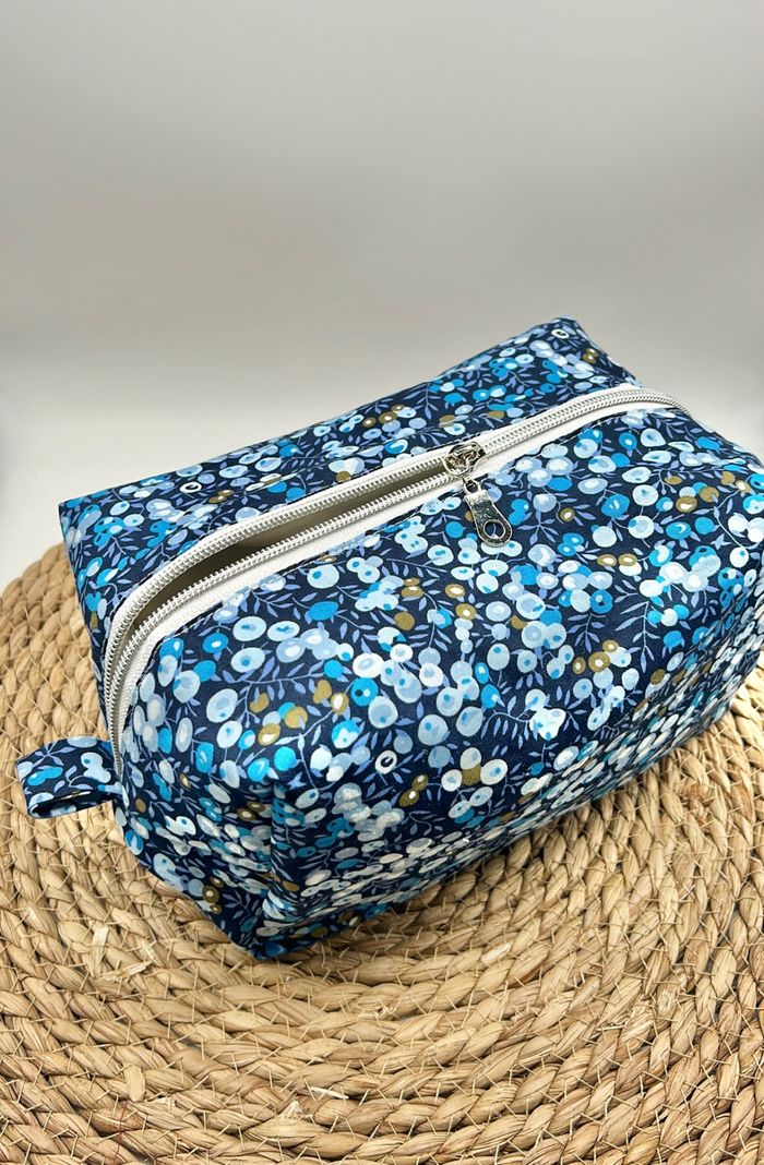 Trousse de toilette liberty bleu fait main
