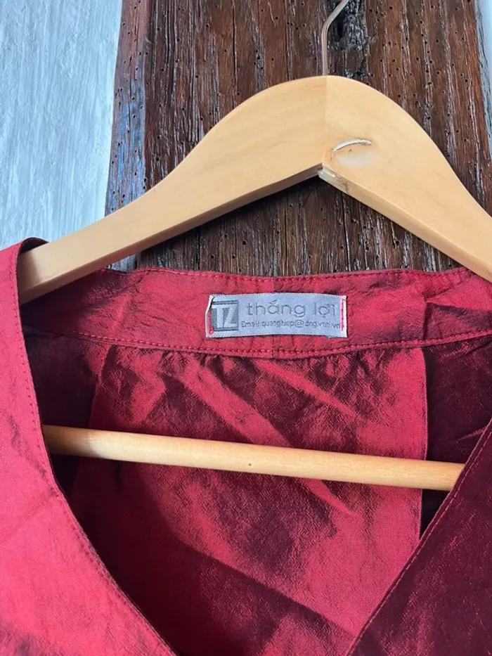 Top gilet en pure soie rouge bordeaux – chic & intemporel – T. M - photo numéro 3