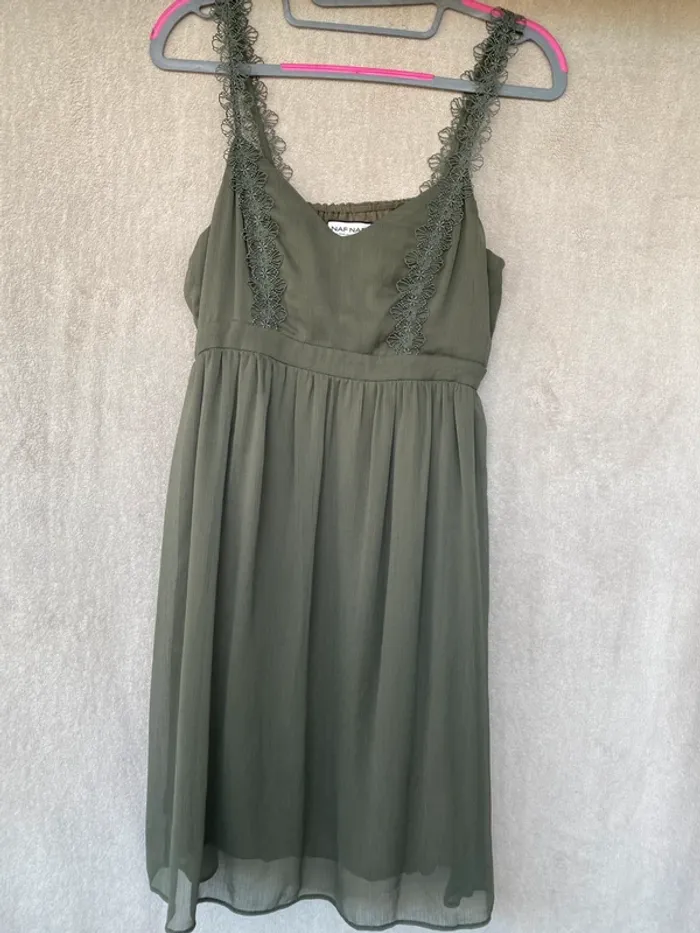 Robe kaki