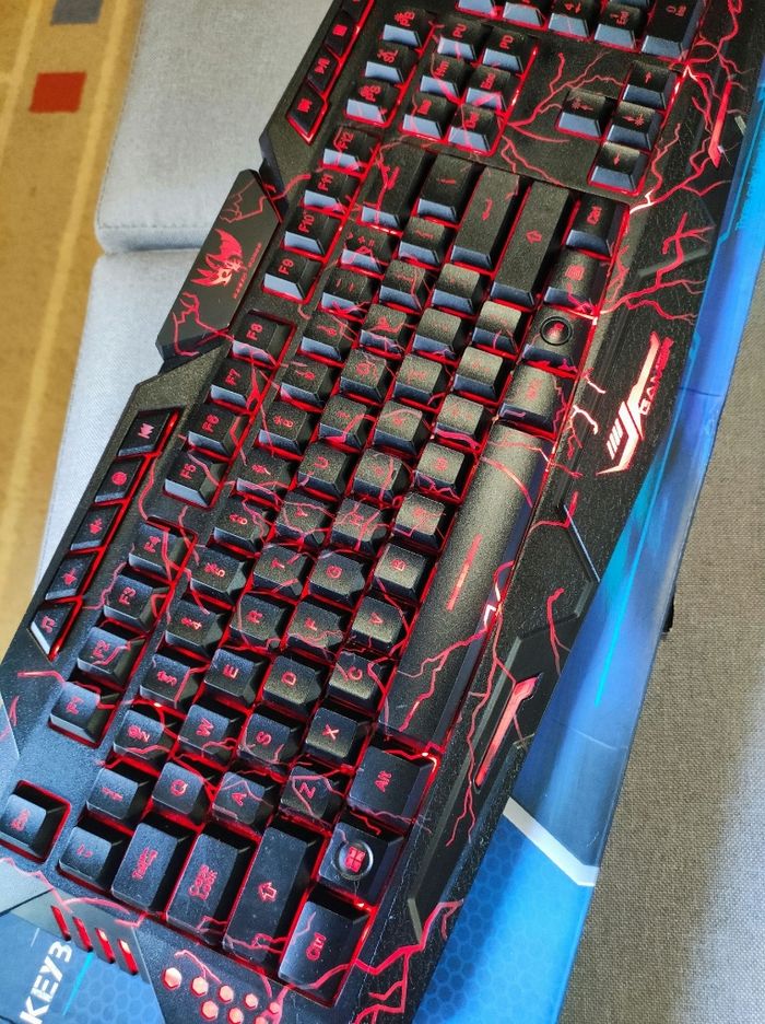 Clavier Gamer rétro lumineux 3 couleurs. CM030. Sans souris - photo numéro 3