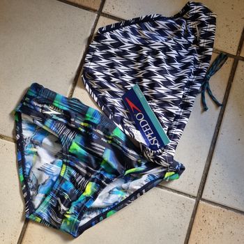 2 slip de bain SPEEDO Taille 10 ans - NEUF