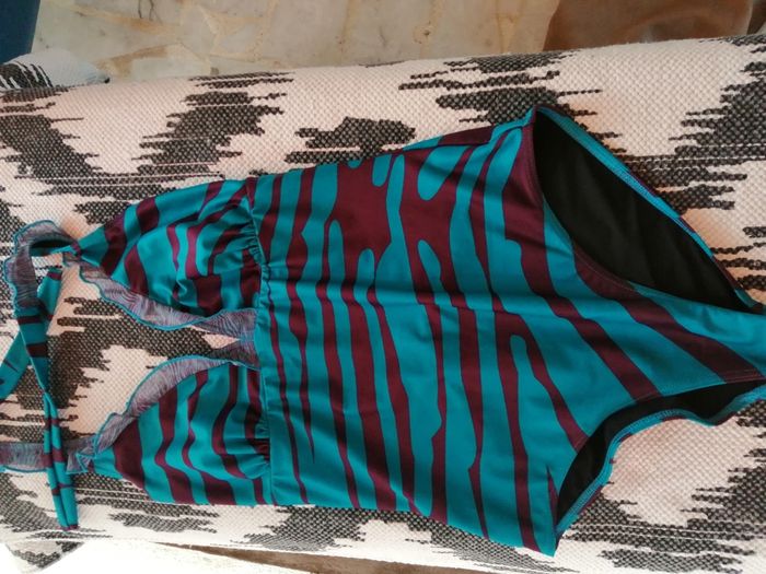 Maillot de bain 1 pièce. Valège. 38 - photo numéro 10
