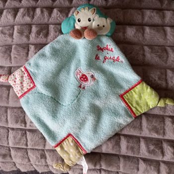 Doudou plat losange bleu Sophie le Girafe- oiseau - Vulli