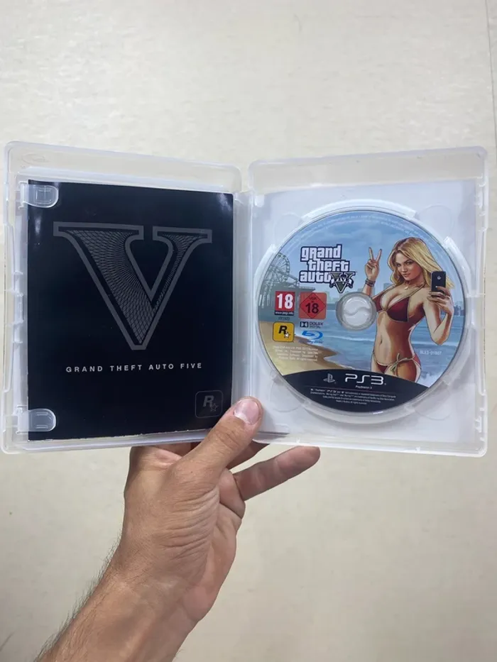 🎮 Jeu PS3 – Grand Theft Auto V (GTA V)  Version française complète - photo numéro 3