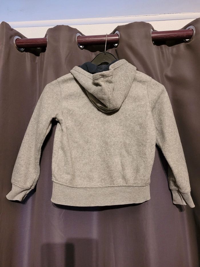 Gilet gris - photo numéro 2