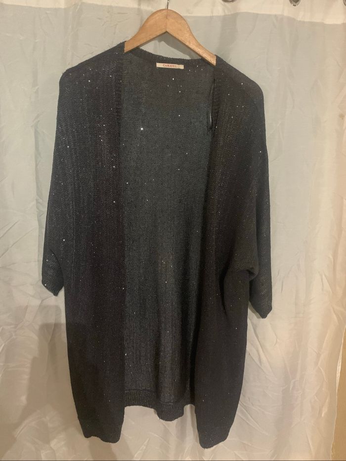 Veste longue Camaïeu taille 42-44 grise tres bon état motif brillant manches 3/4 - photo numéro 2