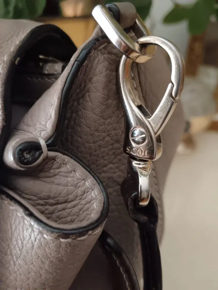 Sac à main Tod's cuir taupe - photo numéro 3