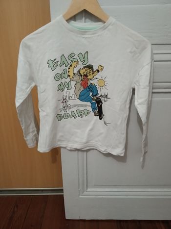 Tee-shirt Kiabi blanc et multicolore