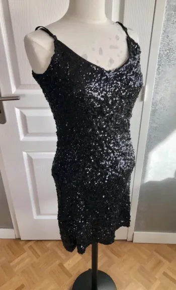 Robe à sequins noir