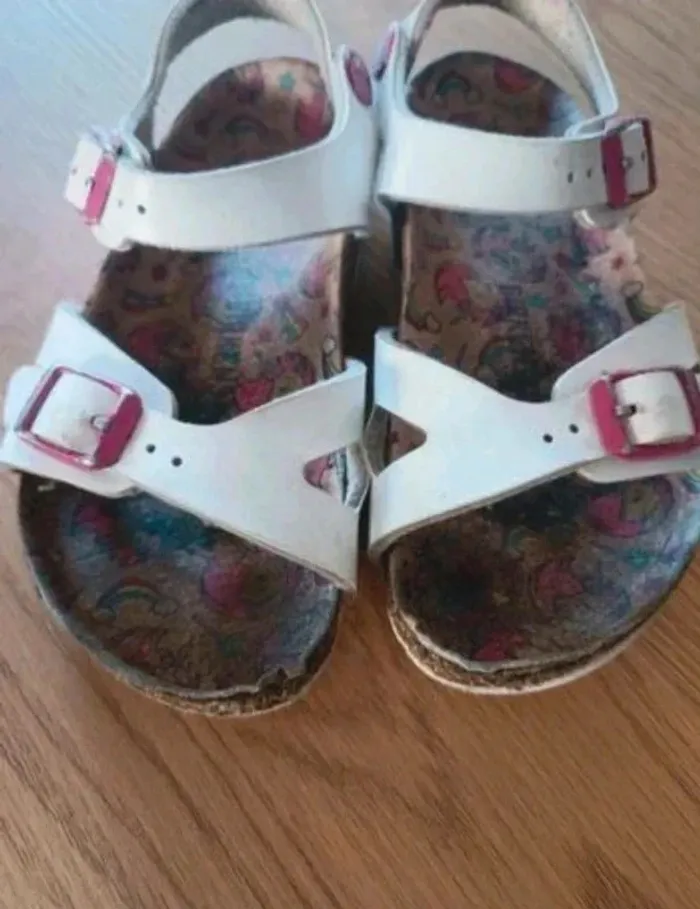 Birkenstock licorne 🦄 pointure 27 - photo numéro 2
