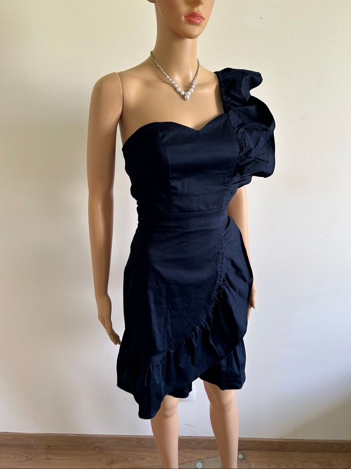 Robe bleue marine neuve sans manches Naf Naf taille 36 (valeur 70€) - photo numéro 2