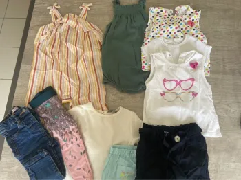 Lots vêtements été 12 mois fille