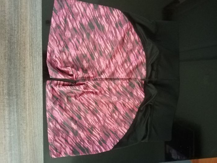 Short sport taille M  MARQUE GEMO - photo numéro 4