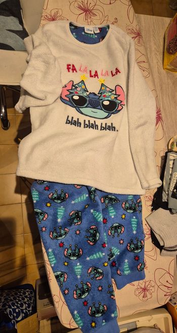 Pyjama chaud stitch, disney 11/12 ans