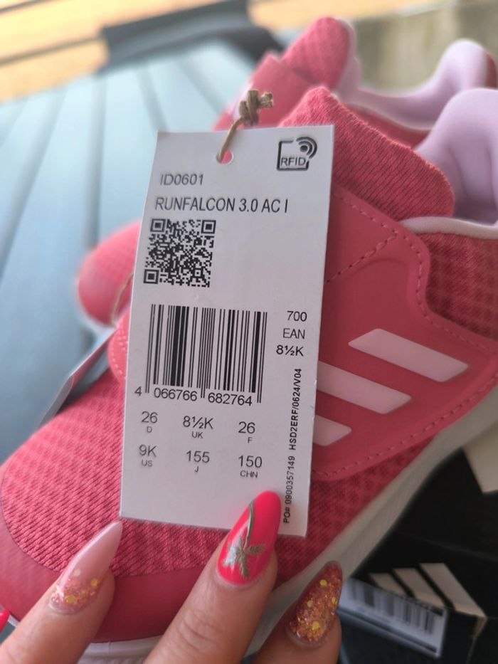 Basket adidas fille, taille 26 , scratch, neuve , idée cadeau - photo numéro 4