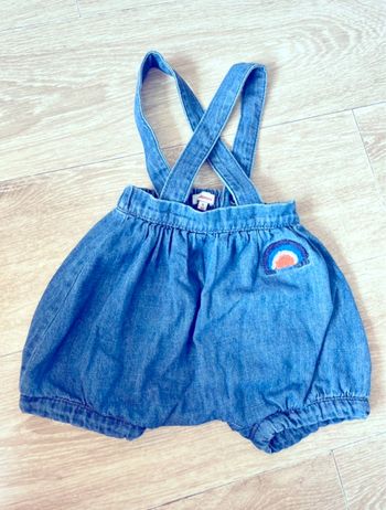 Short à bretelles en jean