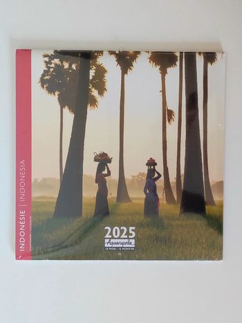 Calendrier 2025 Indonésie 16 mois / Aquarupella