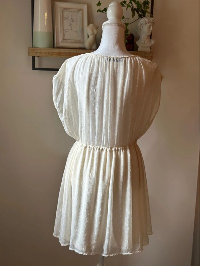 Robe d’été plumetis blanc crème détails sequins Zara taille M - photo numéro 7