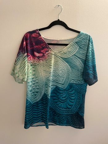 T-shirt avec grosse fleur motif