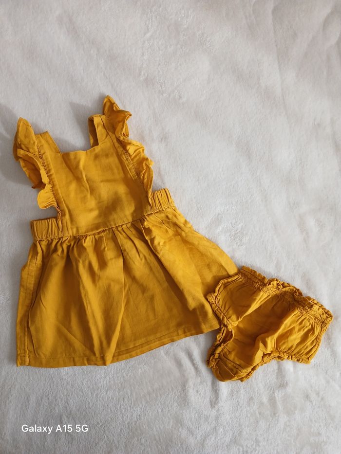 Lot de robes fille 12 mois tres bon état - photo numéro 4