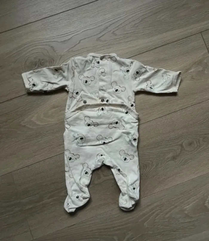 Lot pyjama Kiabi 1 mois - photo numéro 6