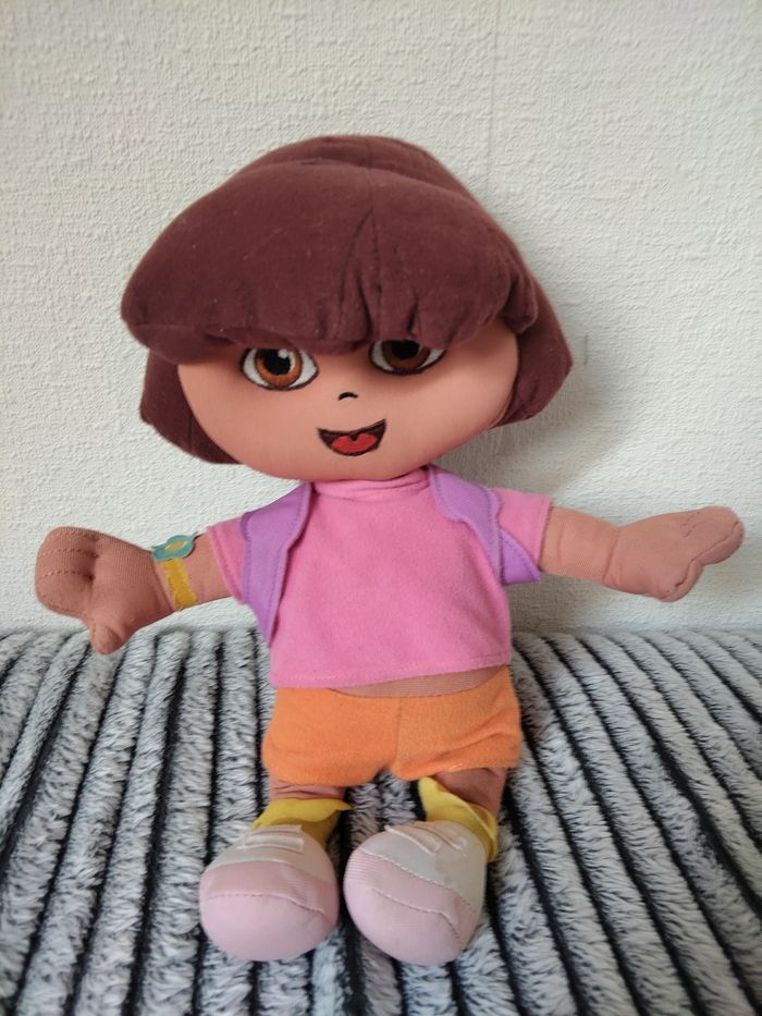 Peluche Dora l'exploratrice
