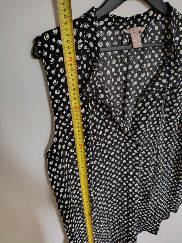 Blouse noire à motifs ronds blancs H&M vintage - photo numéro 4