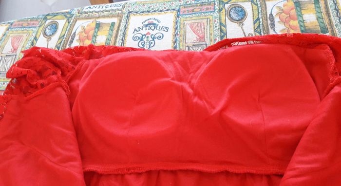 Petite robe rouge - photo numéro 4