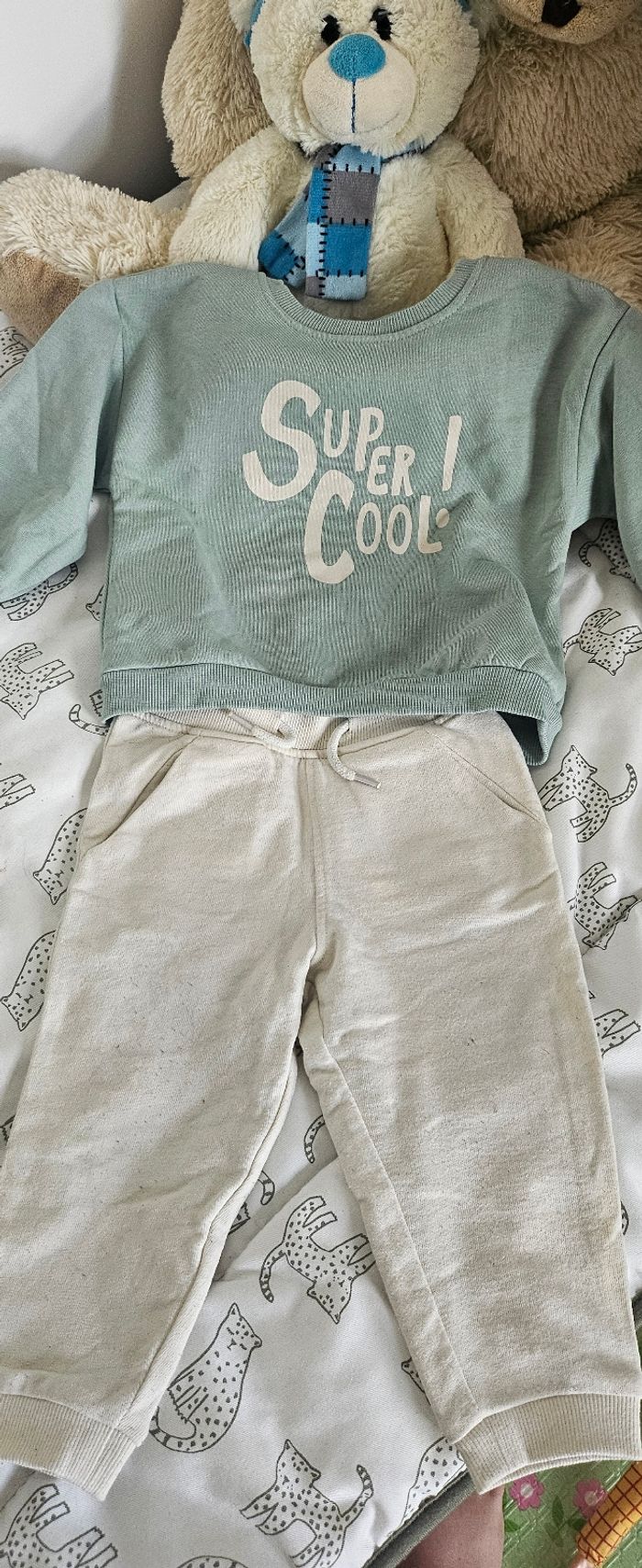 Lot Ensemble jogging bébé garcons 18 mois - photo numéro 4