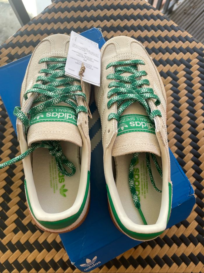 Adidas Originals unisex taille 36 - photo numéro 3