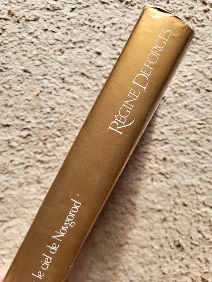 Livre Sous le ciel de Novgorod de Régine Deforges - photo numéro 4