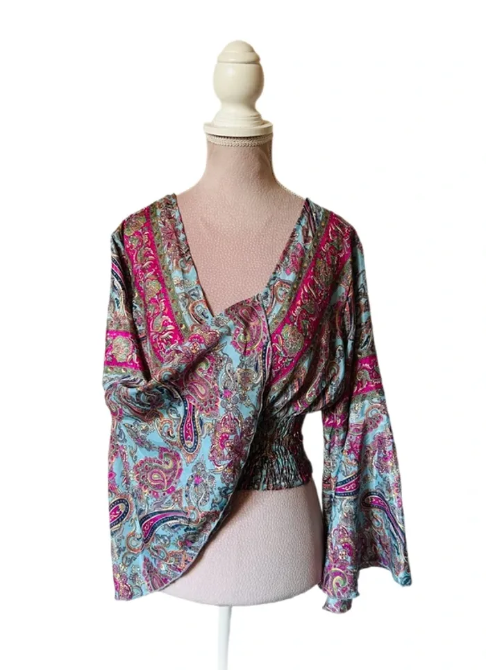 🩵🌸Blouse courte en soie bohème S/M Fairy hippie chic made in India paisley silk blouse🌸🩵 - photo numéro 14