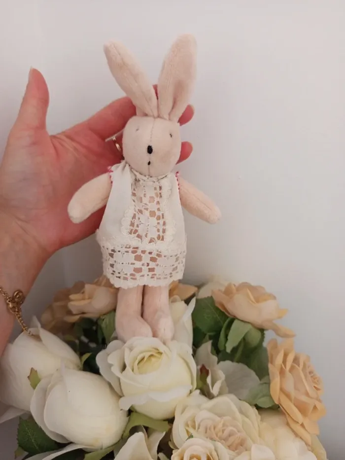 Mini lapin doudou Moulin Roty - photo numéro 5