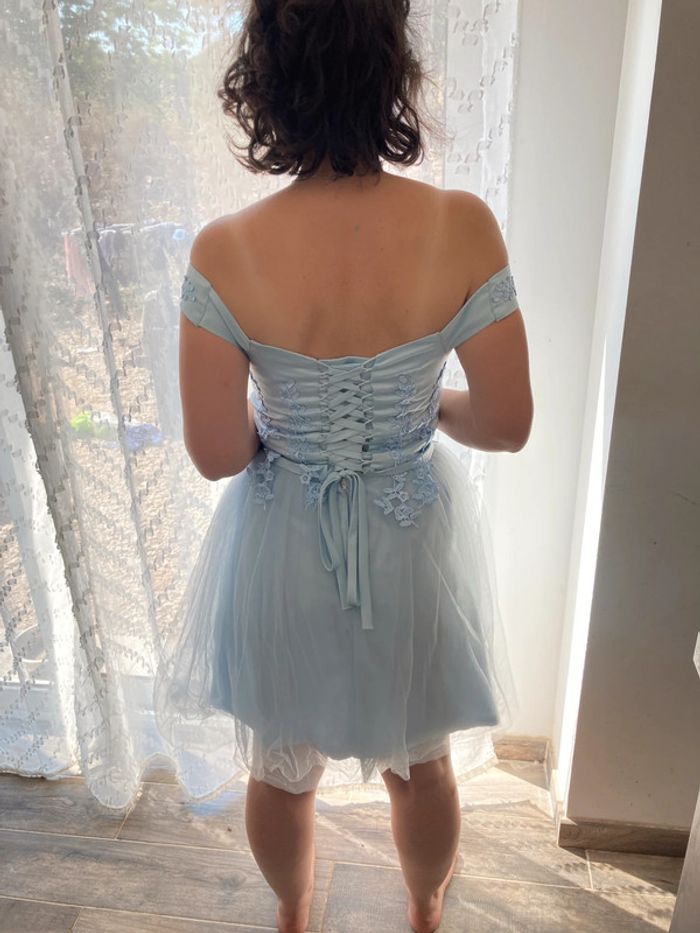Robe bleue claire - photo numéro 3