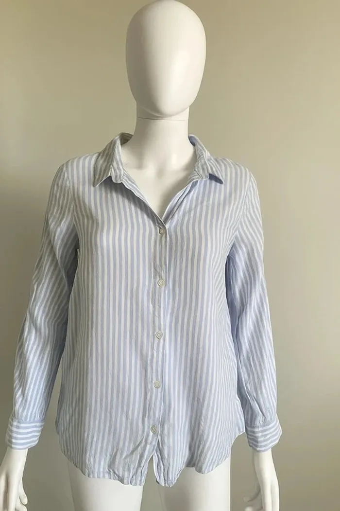 Chemise blanche et bleu taille xxs état neuf