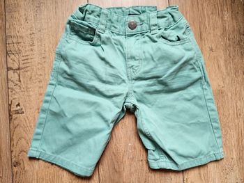 Short vert clair Kiabi 5 ans