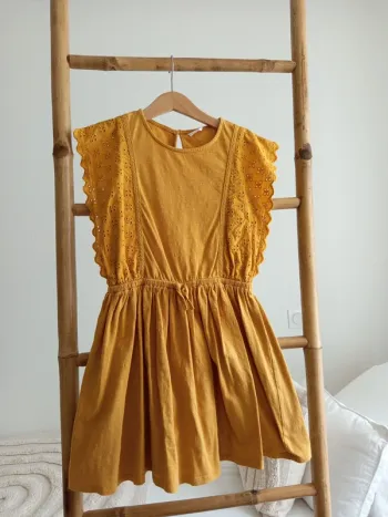 Robe avec détails broderie anglaise Tape à l'oeil 8 ans