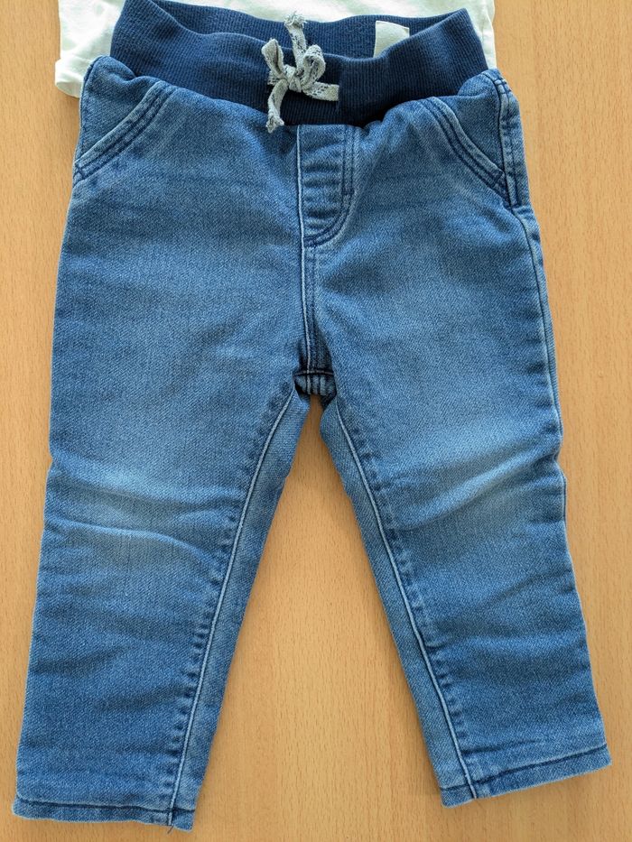 Lot haut manches longues et pantalon chaud 18 mois - photo numéro 2