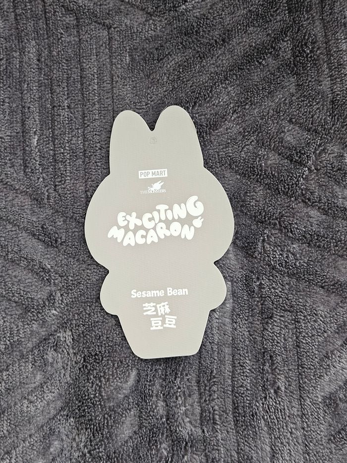 Labubu Sesame Bean Exciting Macaron Pop Mart authentique  Sachet cordon - photo numéro 10