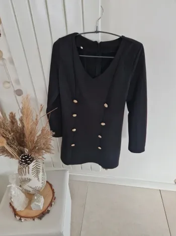 Robe noire façon marinière