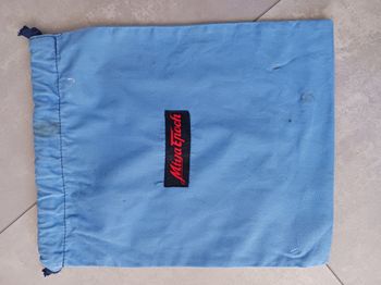 pochette  bleu en toile 30 x 25 cm Miya Epoch avec cordon (taches)