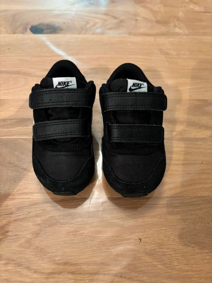 Baskets Nike 22